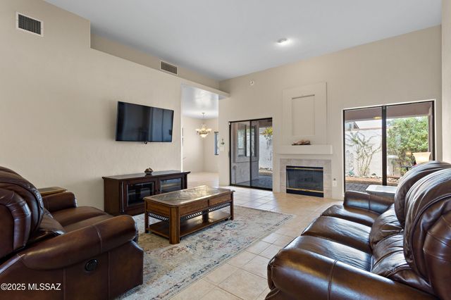 1348 W Cactus Moon Place, Tucson, AZ 85737