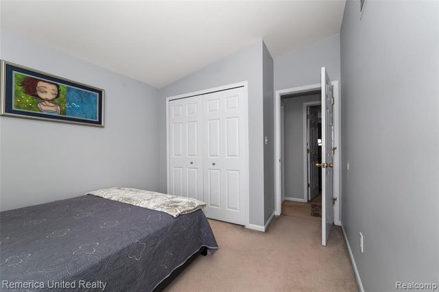 785 Eagle Heights Drive, South Lyon, MI 48178