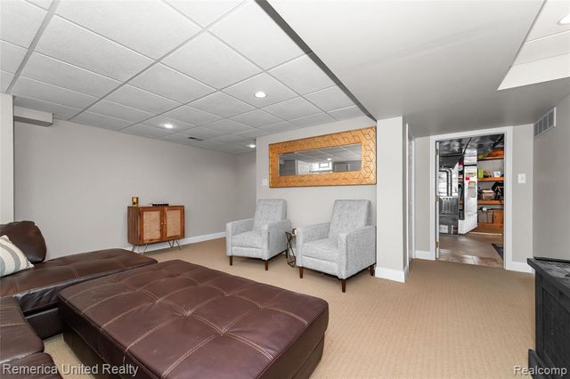 785 Eagle Heights Drive, South Lyon, MI 48178