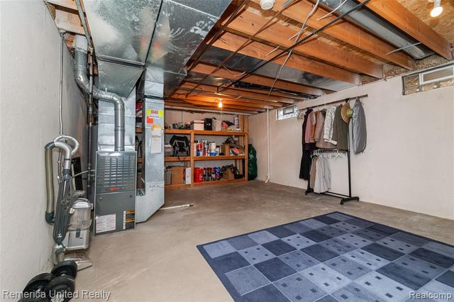 785 Eagle Heights Drive, South Lyon, MI 48178