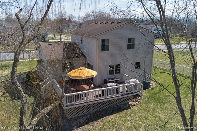 785 Eagle Heights Drive, South Lyon, MI 48178