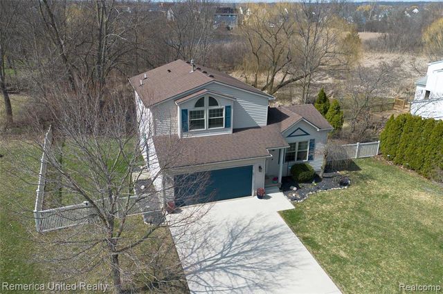 785 Eagle Heights Drive, South Lyon, MI 48178