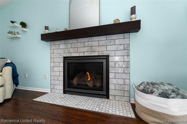 785 Eagle Heights Drive, South Lyon, MI 48178