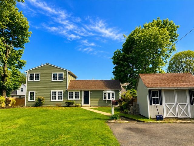 52 Pleasant View Road, Warwick, RI 02888
