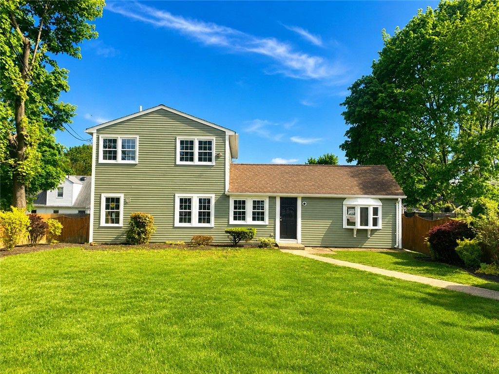 52 Pleasant View Road, Warwick, RI 02888