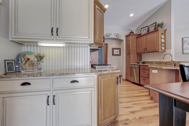 W6860 SUNNYVALE LANE, Greenville, WI 54942