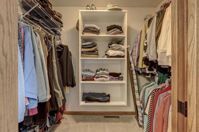 W6860 SUNNYVALE LANE, Greenville, WI 54942