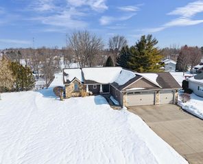 W6860 SUNNYVALE LANE, Greenville, WI 54942