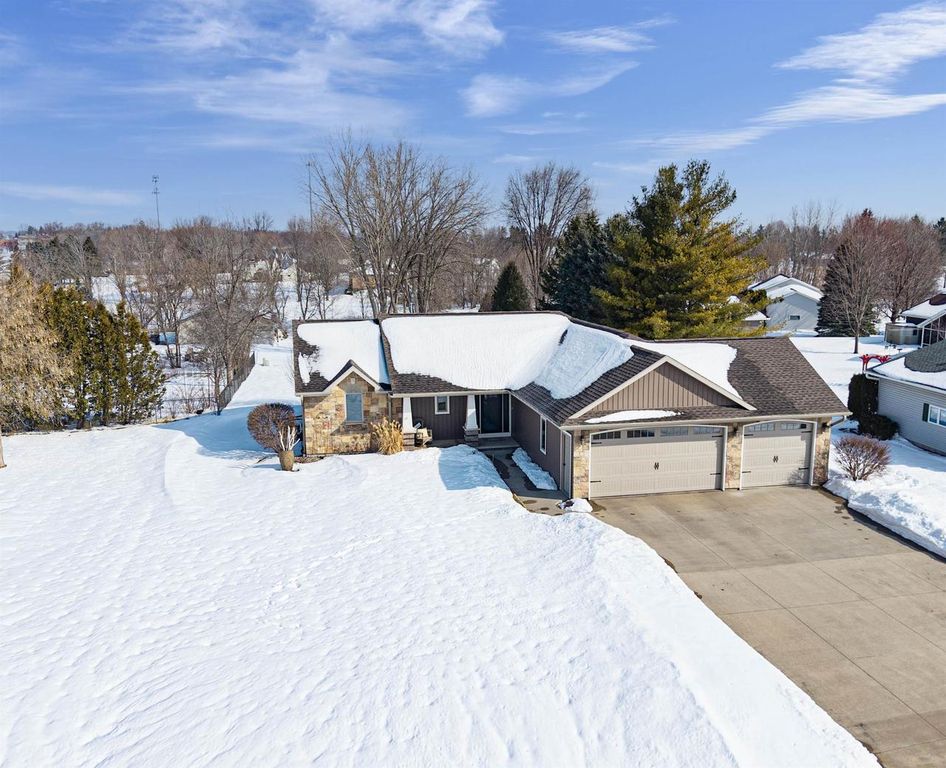W6860 SUNNYVALE LANE, Greenville, WI 54942