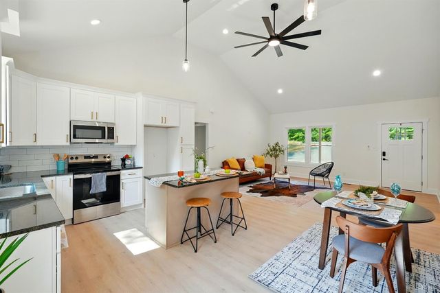 3494 Double Bridges Rd, Spout Spring, VA 24593