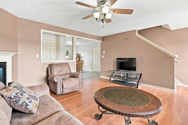 11817 Reality Trail, Louisville, KY 40229