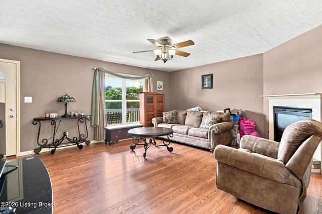 11817 Reality Trail, Louisville, KY 40229