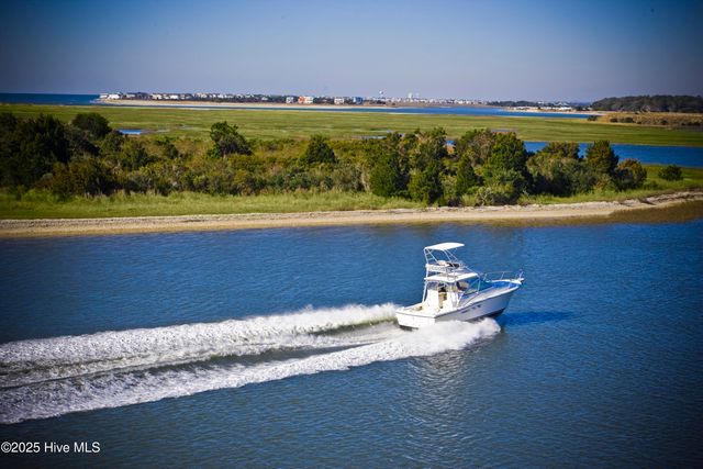 6784 Hanbury Place SW 112, Ocean Isle Beach, NC 28469