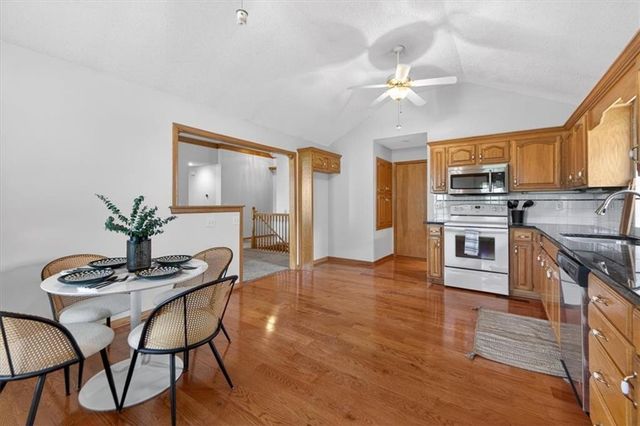 200 NE 6th Street, Blue Springs, MO 64014