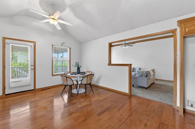 200 NE 6th Street, Blue Springs, MO 64014