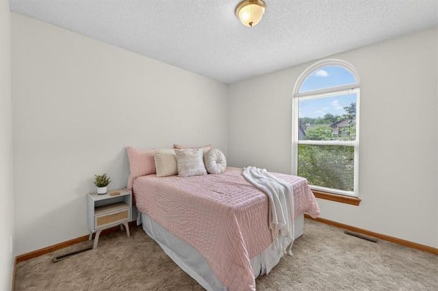 200 NE 6th Street, Blue Springs, MO 64014