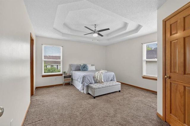 200 NE 6th Street, Blue Springs, MO 64014