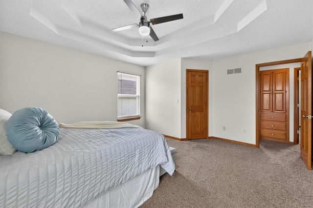 200 NE 6th Street, Blue Springs, MO 64014