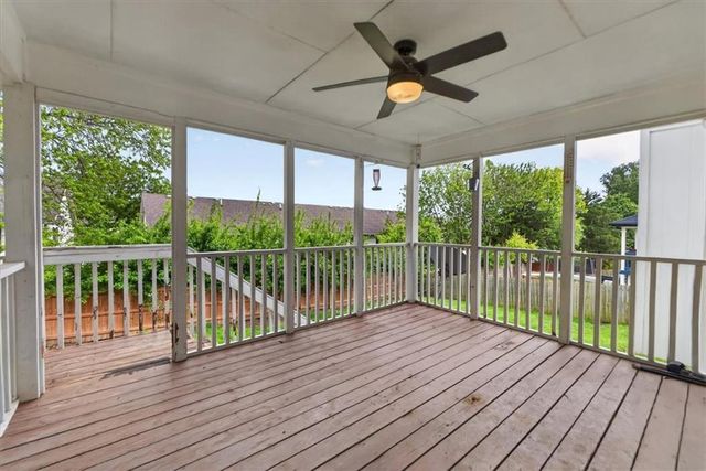 200 NE 6th Street, Blue Springs, MO 64014