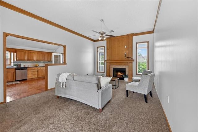 200 NE 6th Street, Blue Springs, MO 64014