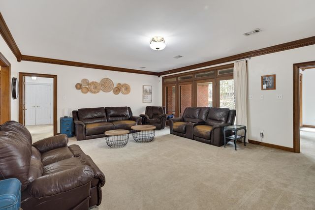 1741 WOOD OAK DR, Memphis, TN 38016