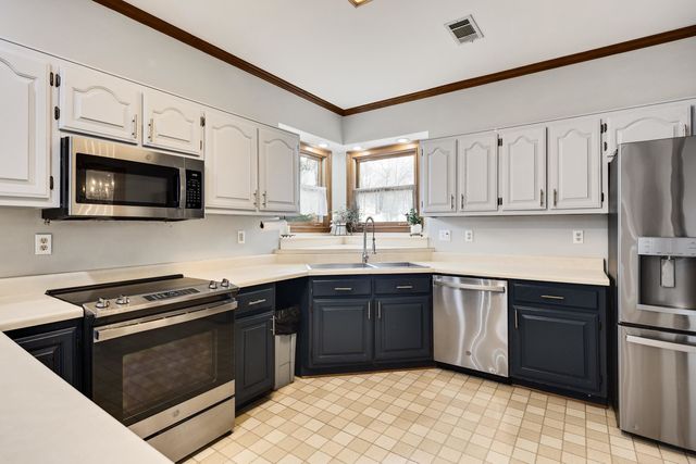 1741 WOOD OAK DR, Memphis, TN 38016