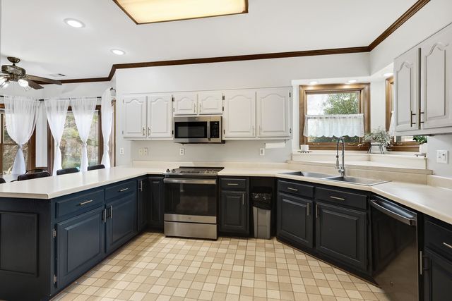 1741 WOOD OAK DR, Memphis, TN 38016