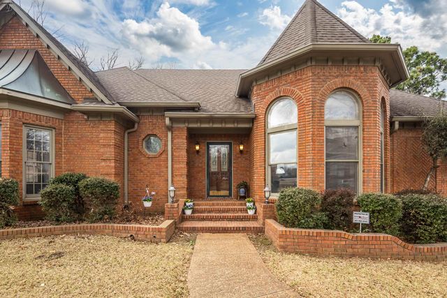 1741 WOOD OAK DR, Memphis, TN 38016