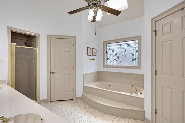 1741 WOOD OAK DR, Memphis, TN 38016