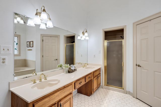 1741 WOOD OAK DR, Memphis, TN 38016