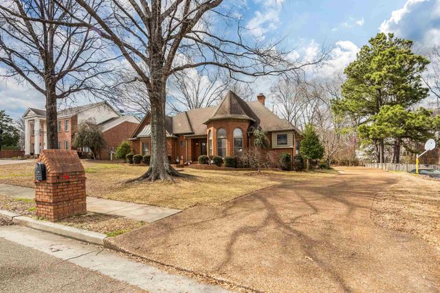 1741 WOOD OAK DR, Memphis, TN 38016