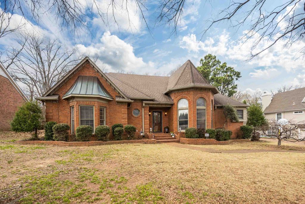 1741 WOOD OAK DR, Memphis, TN 38016