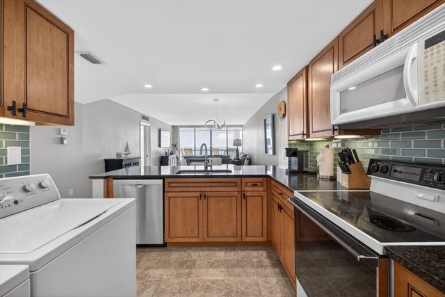 9900 S Ocean 1506, Jensen Beach, FL 34957