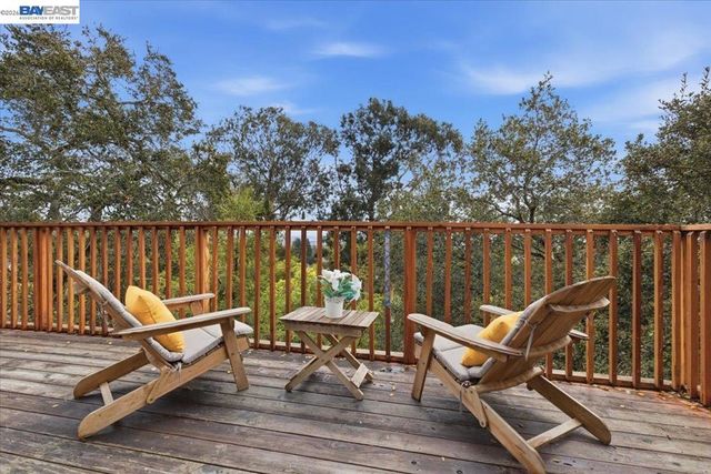 6130 6130 Harbord Dr, Oakland, CA 94611