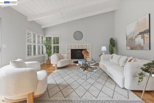 6130 6130 Harbord Dr, Oakland, CA 94611