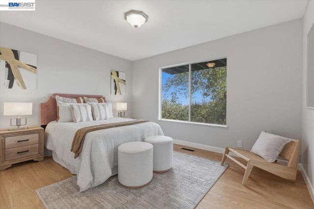 6130 6130 Harbord Dr, Oakland, CA 94611