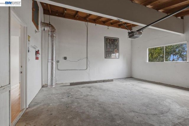 6130 6130 Harbord Dr, Oakland, CA 94611