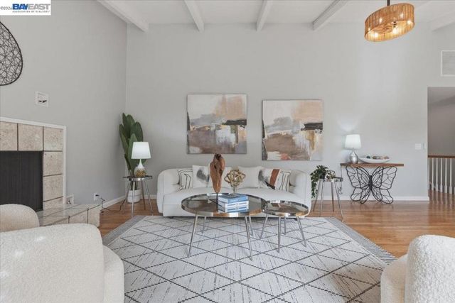 6130 6130 Harbord Dr, Oakland, CA 94611