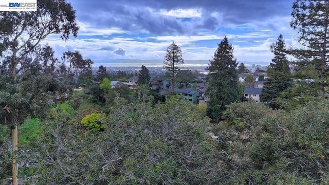 6130 6130 Harbord Dr, Oakland, CA 94611