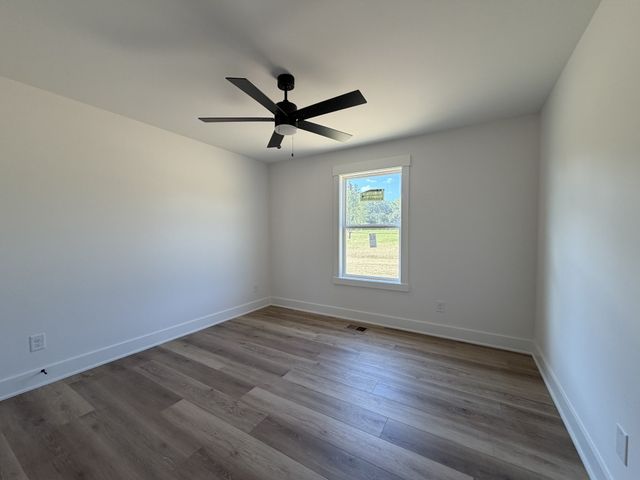 1305 Vickie Ln, Portland, TN 37148