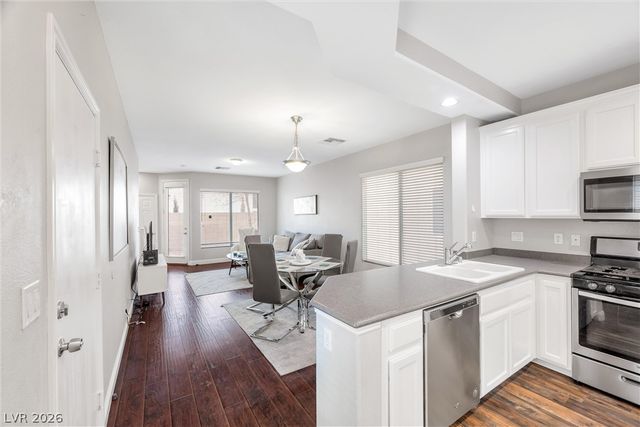 1542 Evening Spirit Avenue, Las Vegas, NV 89183