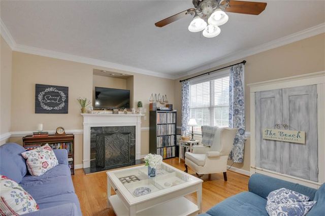 129 Bradley DR, Yorktown, VA 23692