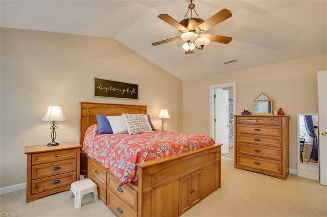 129 Bradley DR, Yorktown, VA 23692