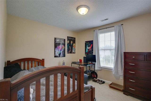 129 Bradley DR, Yorktown, VA 23692