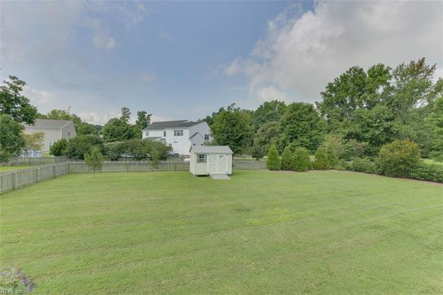 129 Bradley DR, Yorktown, VA 23692