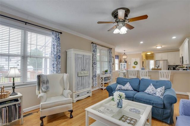 129 Bradley DR, Yorktown, VA 23692