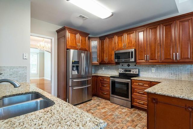 225 Heritage Lake Drive, Fayetteville, GA 30214