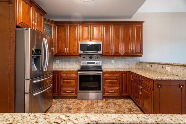225 Heritage Lake Drive, Fayetteville, GA 30214