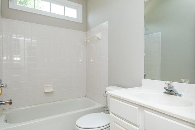225 Heritage Lake Drive, Fayetteville, GA 30214