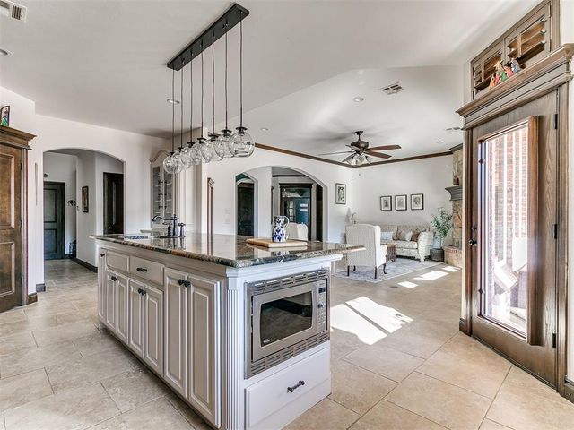 1401 Canyon Bridge Lane, Edmond, OK 73034